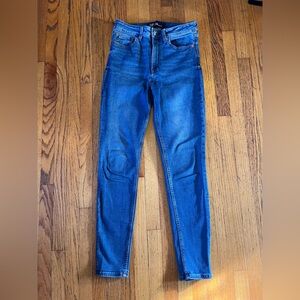 GAP Women’s Deep Blue Skinny Jeans